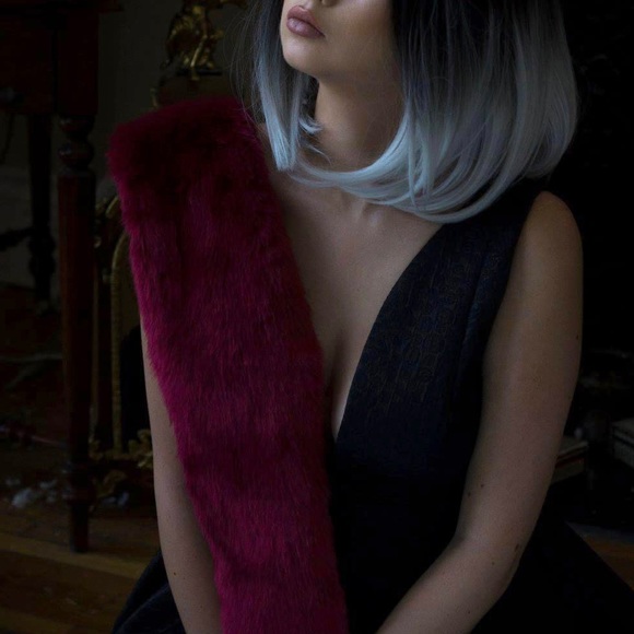 Parkhurst Faux fur scarf - Picture 2 of 6